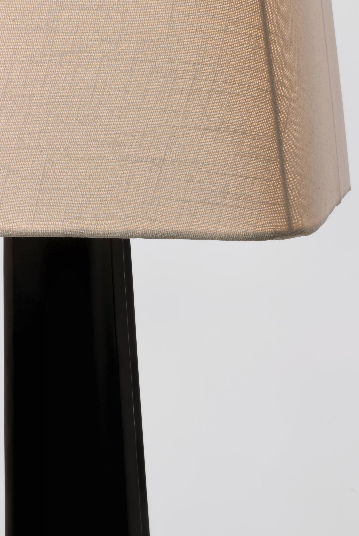 PIANTANA TRIPURA NERO/BIANCO H151