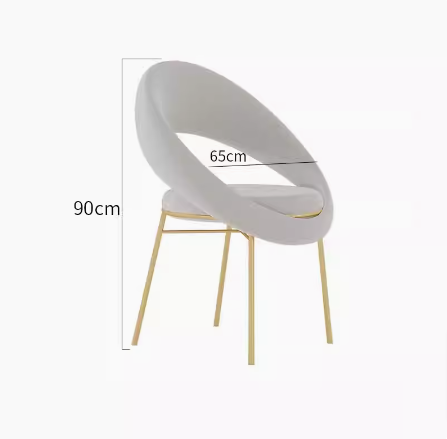 Sedia Merlino rivestita in tessuto vellutato grigio chiaro, dimensioni 90x65x65