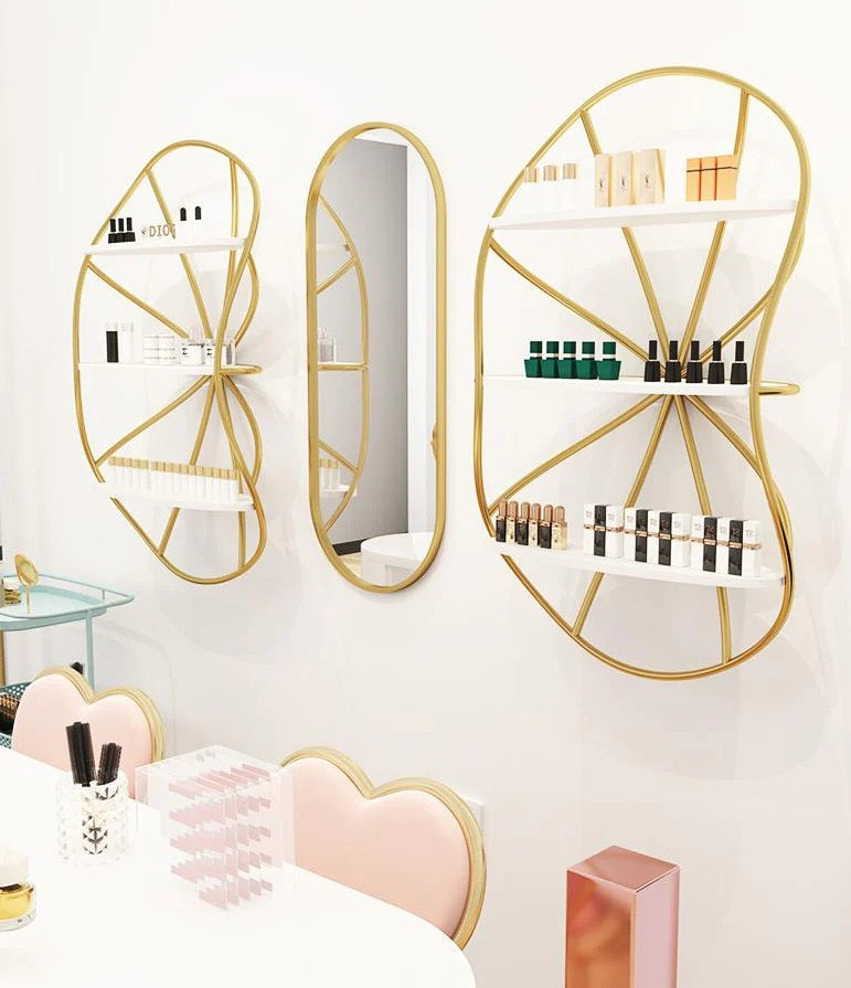 Scaffale in ferro per smalti dal design nordico