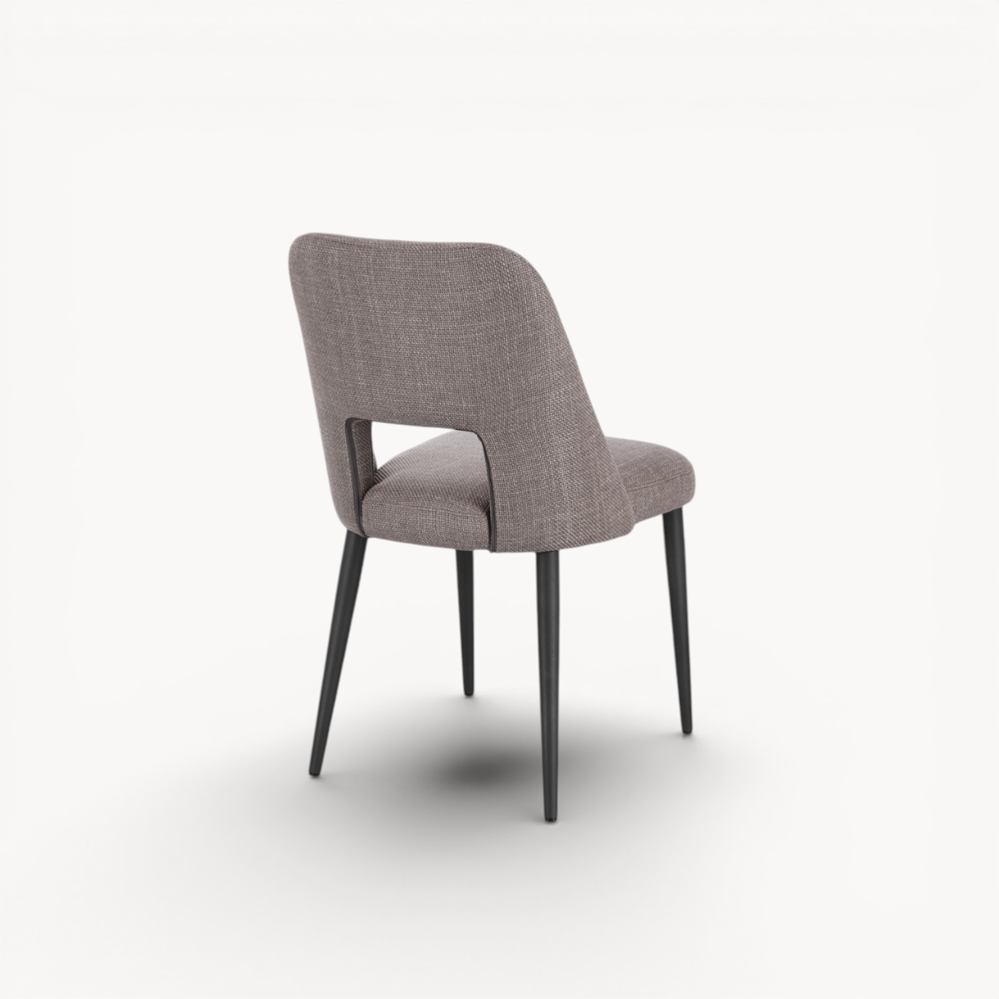 Sedia Roger