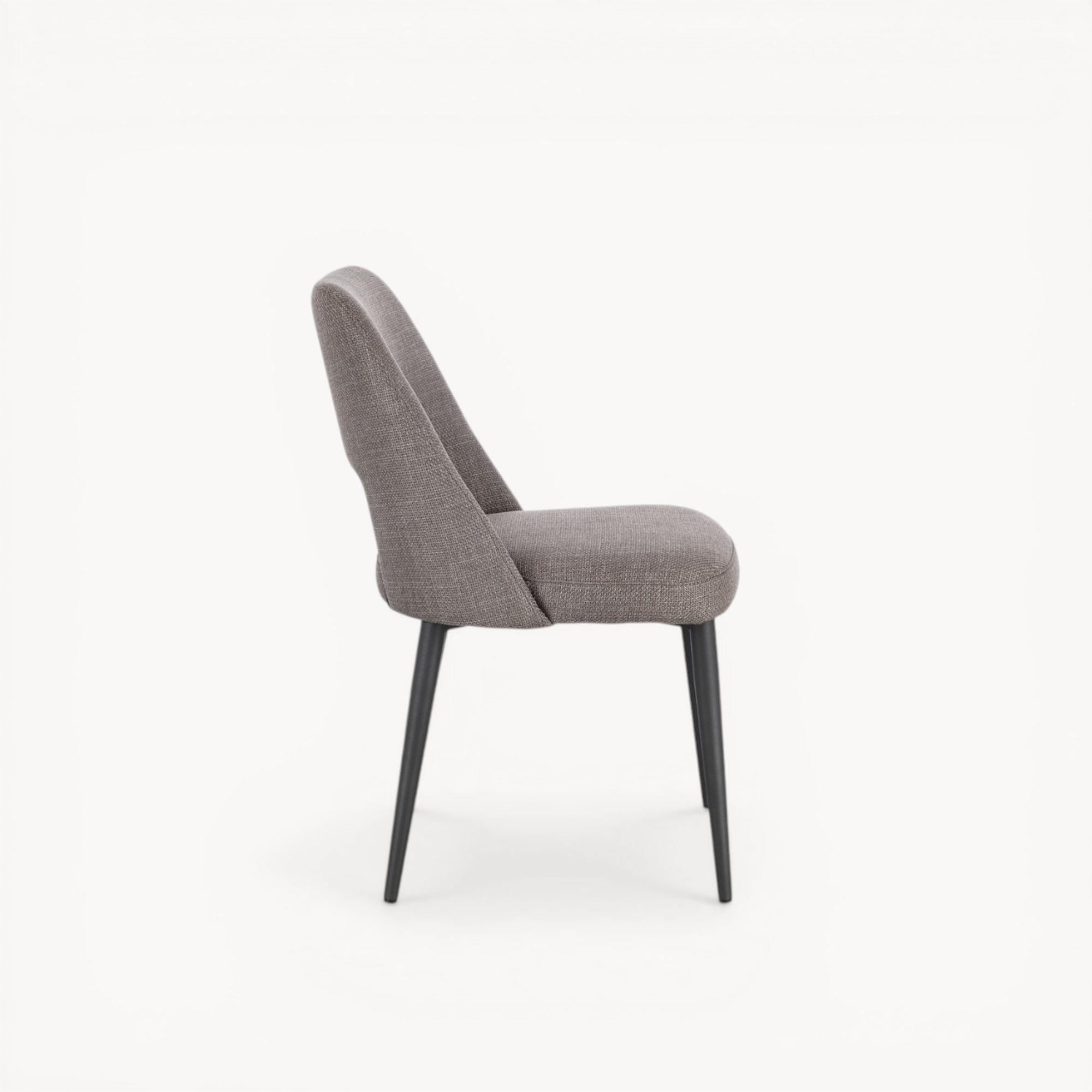 Sedia Roger