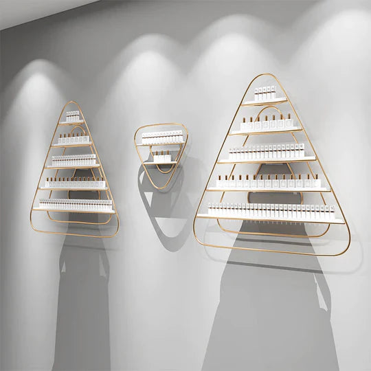 Scaffale triangolare a muro