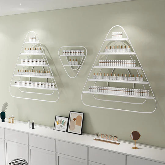 Scaffale triangolare a muro